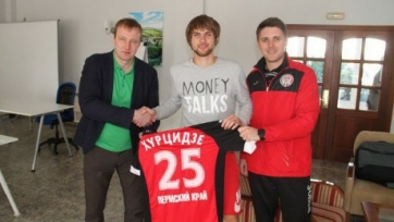 Официально: Хурцидзе стал игроком «Амкара»