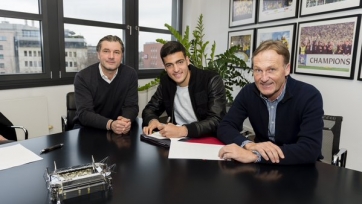 Официально: Мерино заключил контракт с дортмундской «Боруссией»