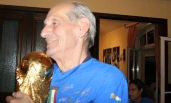 Даниэле Де Росси положил медаль за победу в ЧМ-2006 в гроб бывшего администратора итальянской сборной