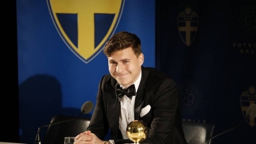 Линделеф признан футболистом года в Швеции, Ибрагимович тоже не остался без награды