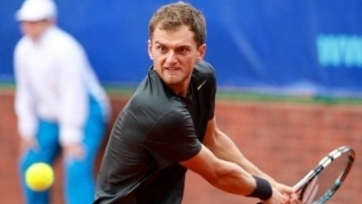 Недовесов пробился в четвертьфинал турнира в Индии