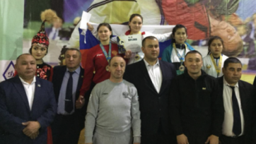 Казахстанка завоевала бронзу на чемпионате мира по поясной борьбе