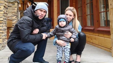 Жена Кержакова забрала сына у супруга