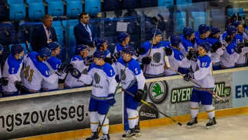 Сборная Казахстана победно стартовала на хоккейном Кубке Наследия