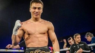 Казахстанец Джукембаев выиграл 15-й бой в профи