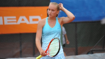 Рыбакина вышла в четвертьфинал турнира в Хертогенбосе
