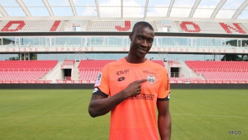 Вратарь сборной Сенегала перебрался из Италии во Францию