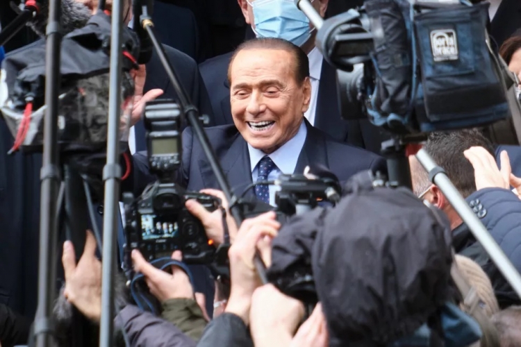 Три всадника апокалипсиса. Как Берлускони, Балотелли и Боатенг работают над проектом нового итальянского гранда