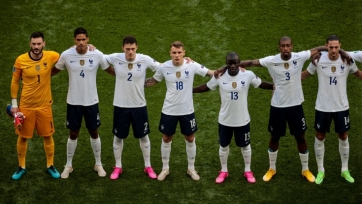 Игроки сборной Франции отметили поражение от Дании визитом в ночной клуб