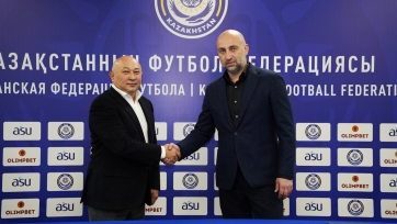 Сборная Казахстана продлила контракт с главным тренером